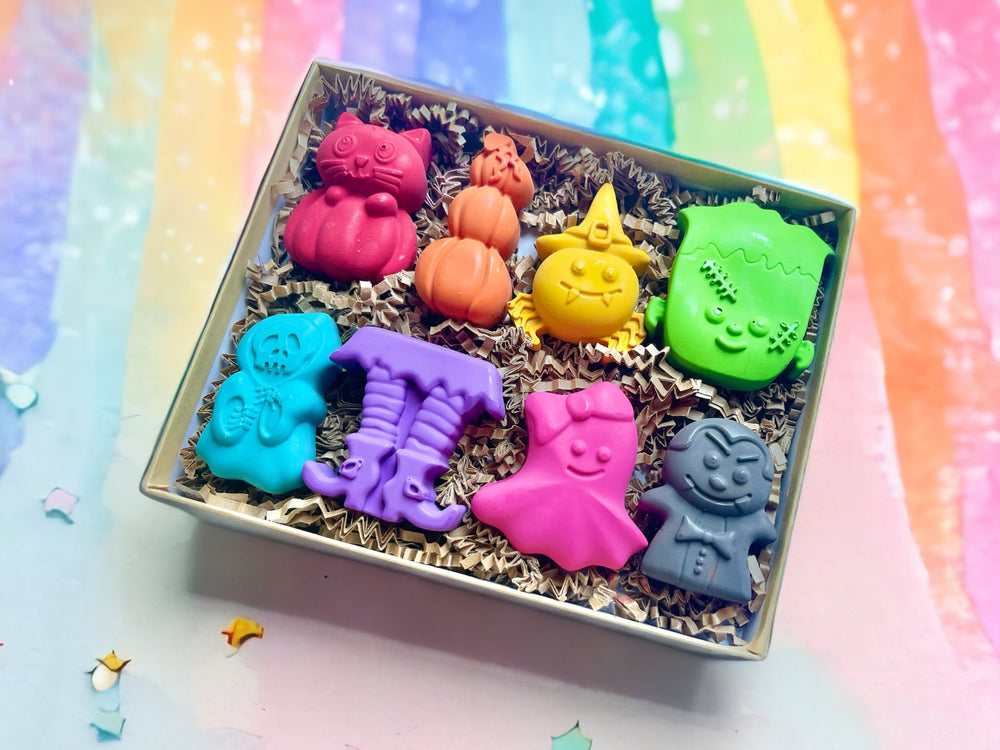 Halloween Crayons - Kids Halloween Gifts - Halloween Kids Gifts - Halloween Gifts for Kids - Boo Basket Stuffer - Halloween Party Favors