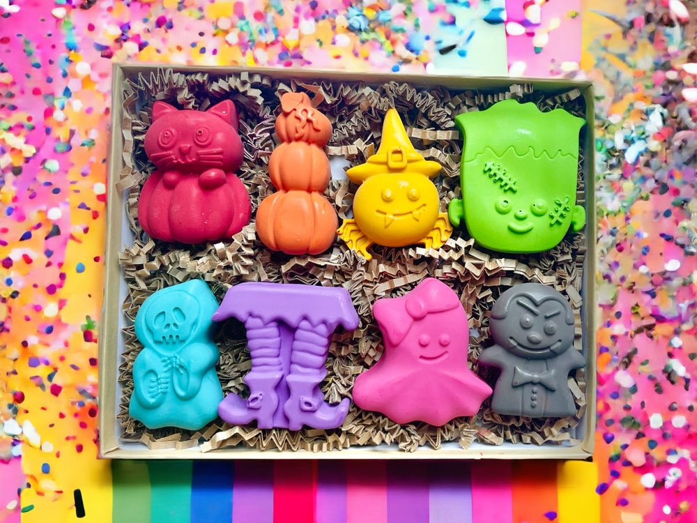 Halloween Crayons - Kids Halloween Gifts - Halloween Kids Gifts - Halloween Gifts for Kids - Boo Basket Stuffer - Halloween Party Favors