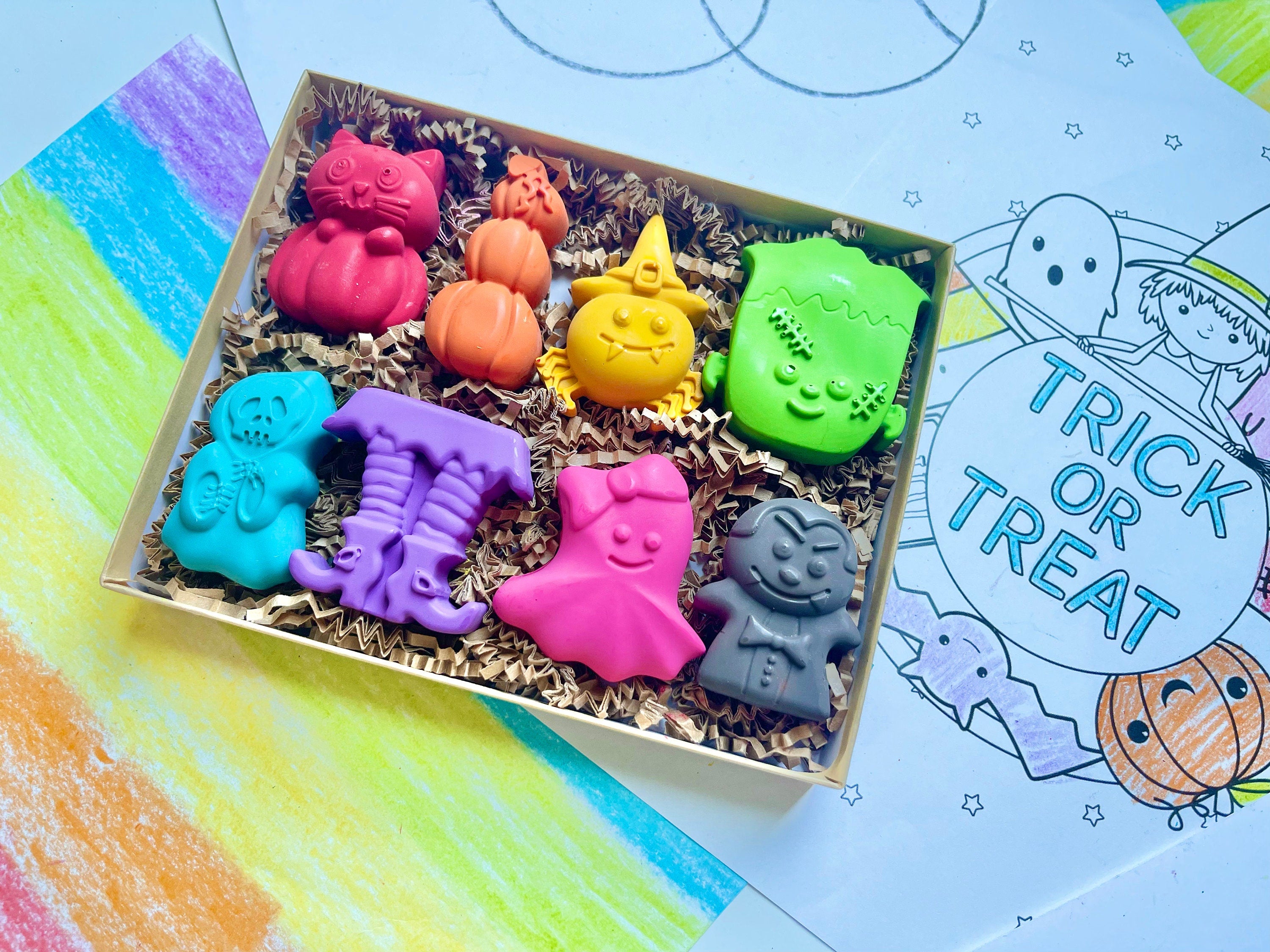 Halloween Crayons - Kids Halloween Gifts - Halloween Kids Gifts - Halloween Gifts for Kids - Boo Basket Stuffer - Halloween Party Favors